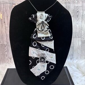Chic Black and White Patterned Necklace